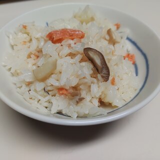 簡単！鮭の炊き込みご飯